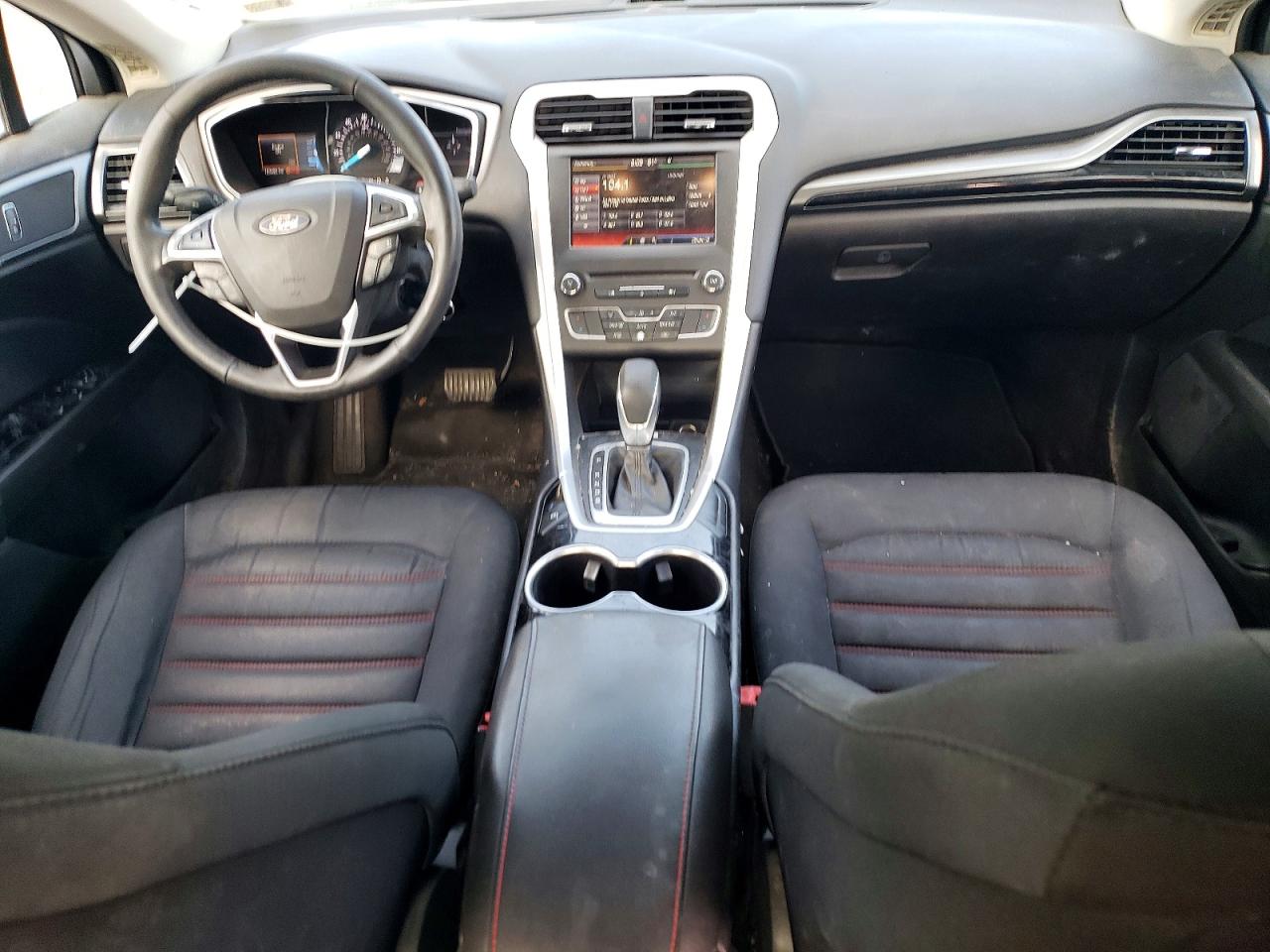 2016 FORD FUSION SE photo 8