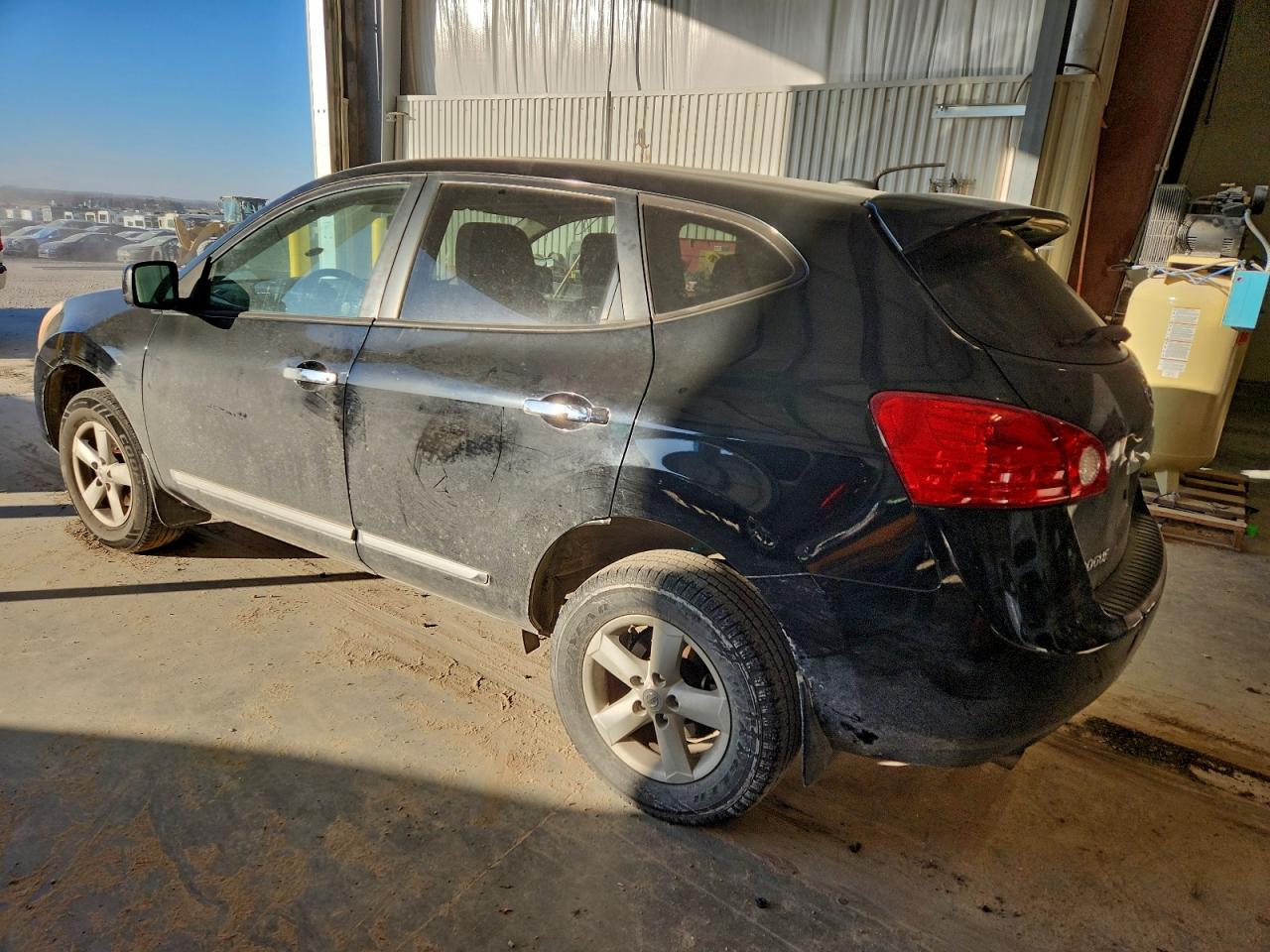 2013 NISSAN ROGUE S photo 3