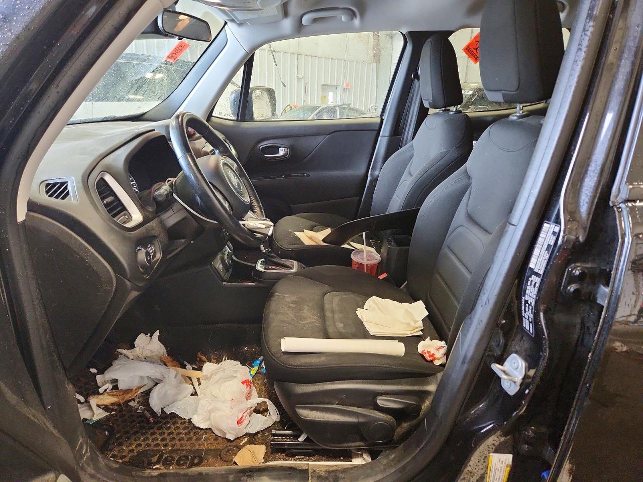 2019 JEEP RENEGADE LATITUDE photo 19