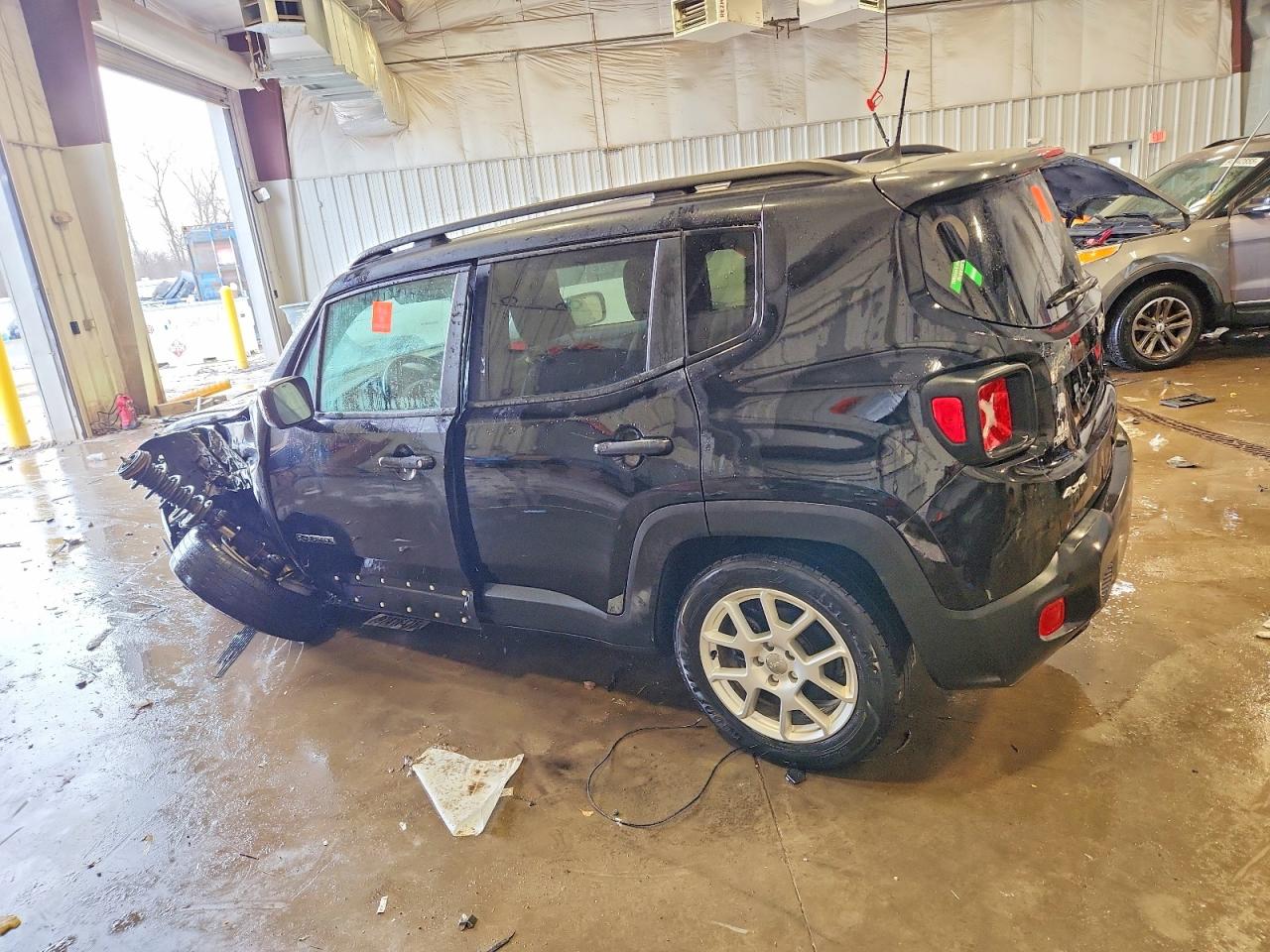 2019 JEEP RENEGADE LATITUDE photo 4