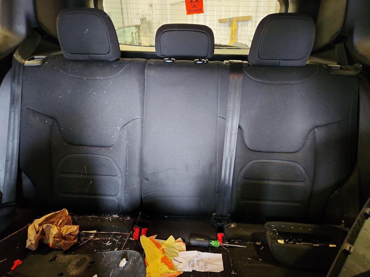 2019 JEEP RENEGADE LATITUDE photo 28