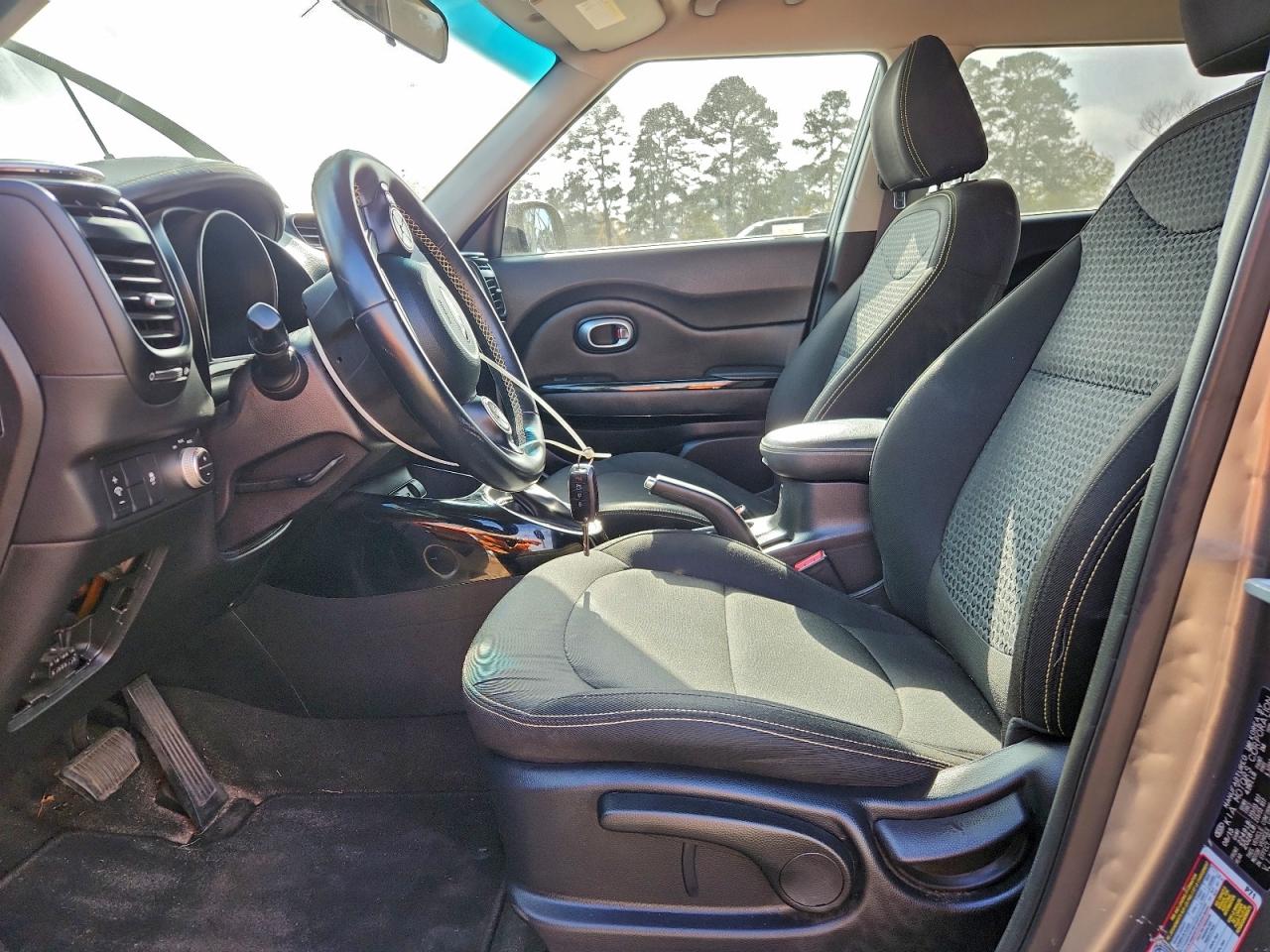 2016 KIA SOUL + photo 7
