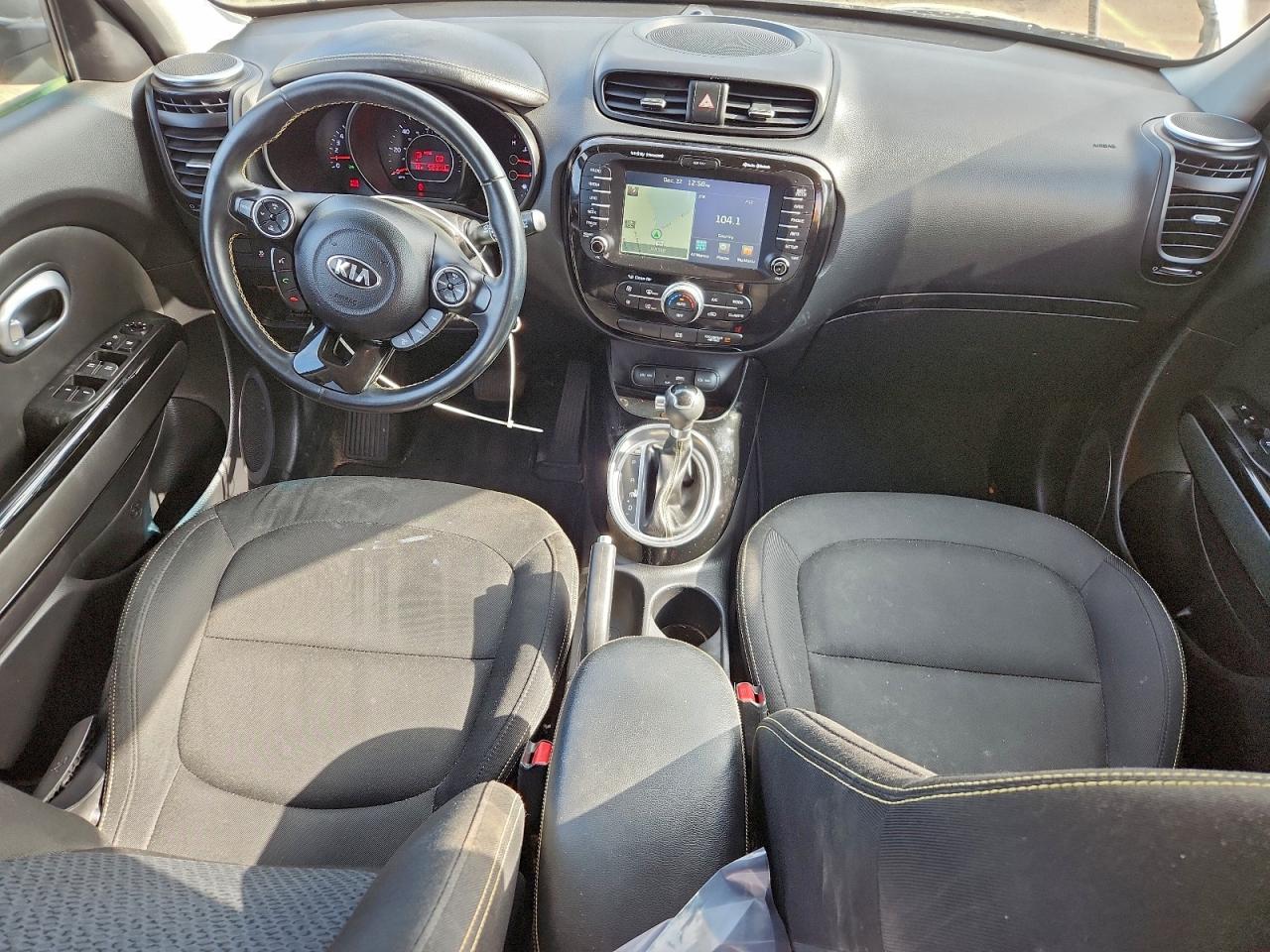 2016 KIA SOUL + photo 8