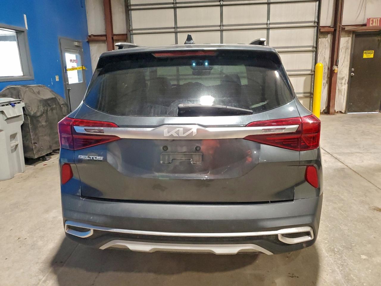2023 KIA SELTOS EX photo 6