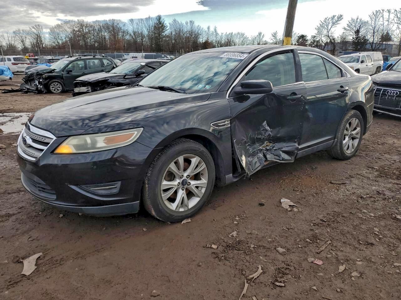 2011 FORD TAURUS