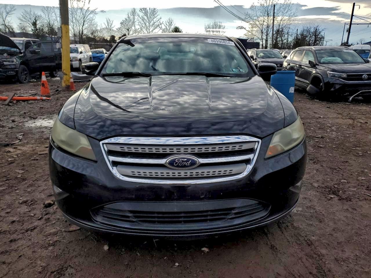 2011 FORD TAURUS SEL photo 9