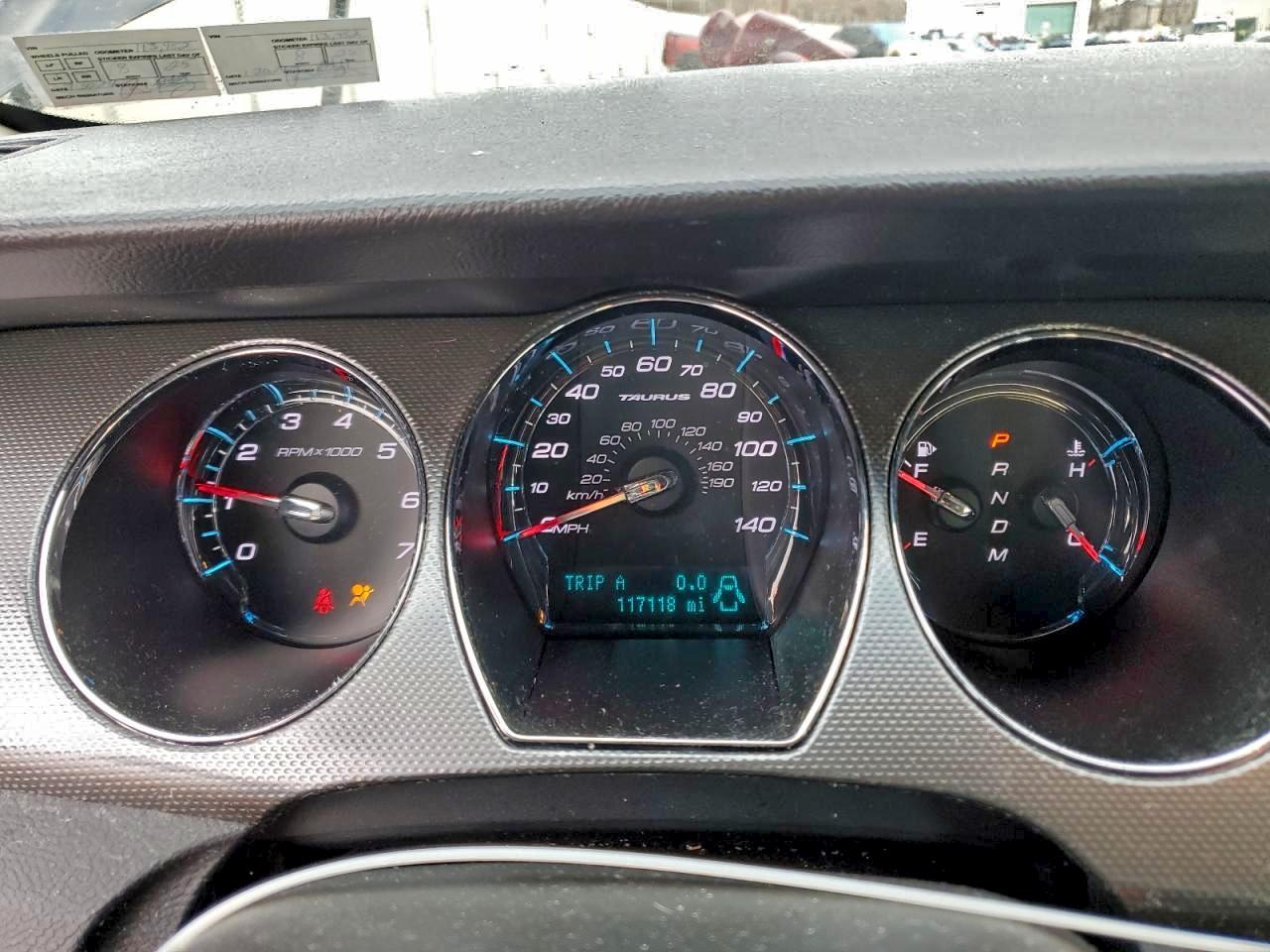 2011 FORD TAURUS SEL photo 17