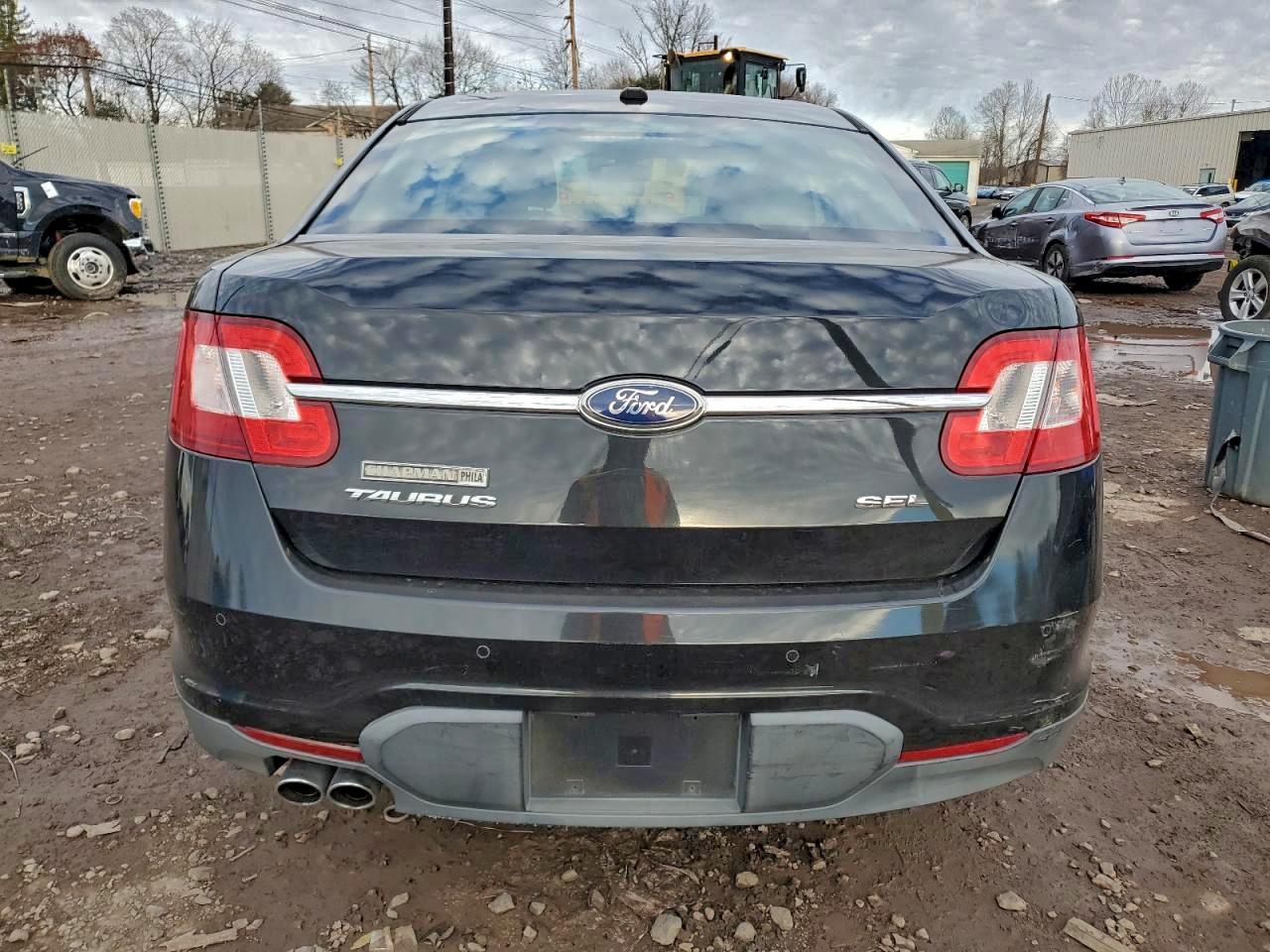 2011 FORD TAURUS SEL photo 11