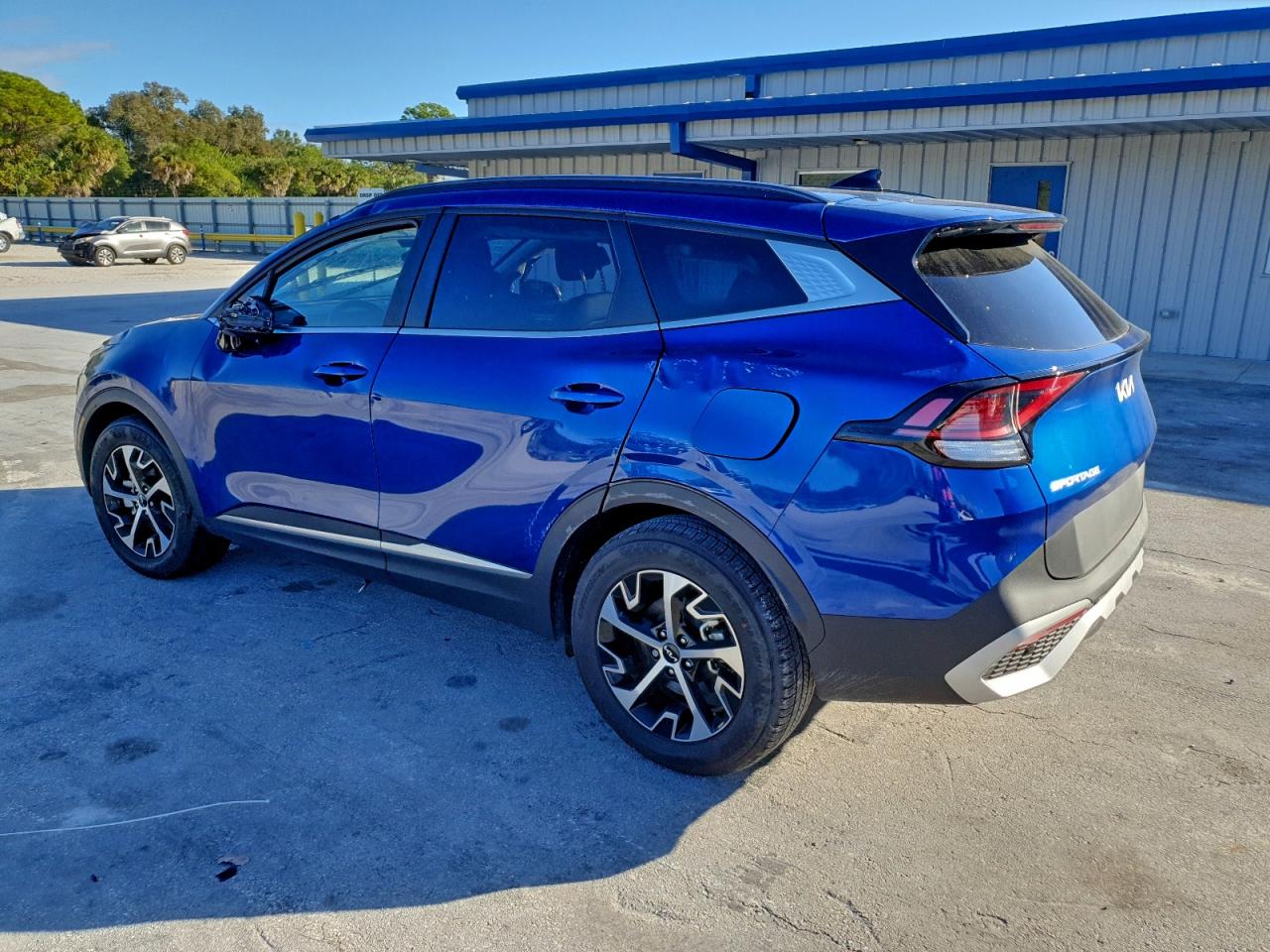 2025 KIA SPORTAGE EX photo 2