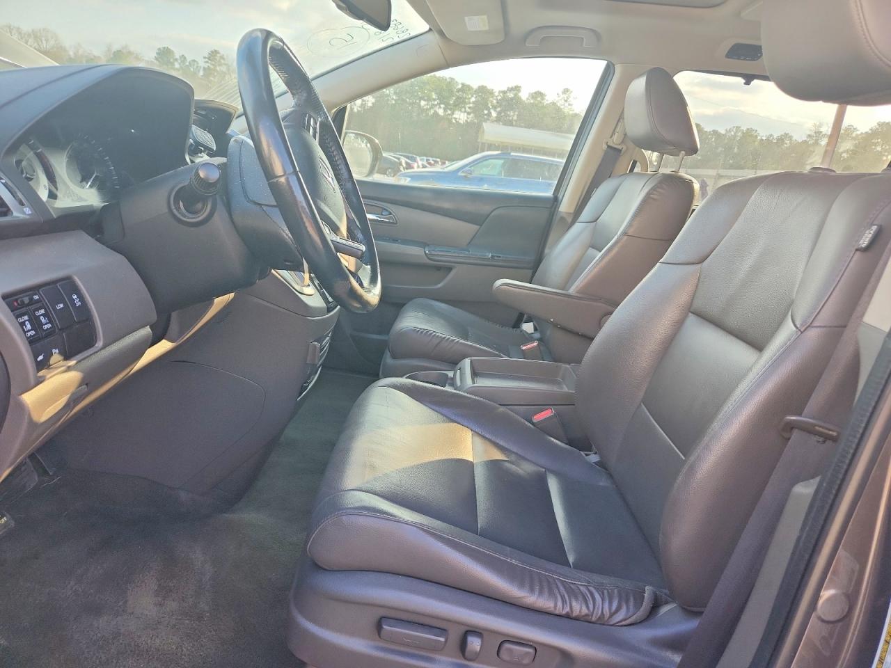 2014 HONDA ODYSSEY TOURING photo 13