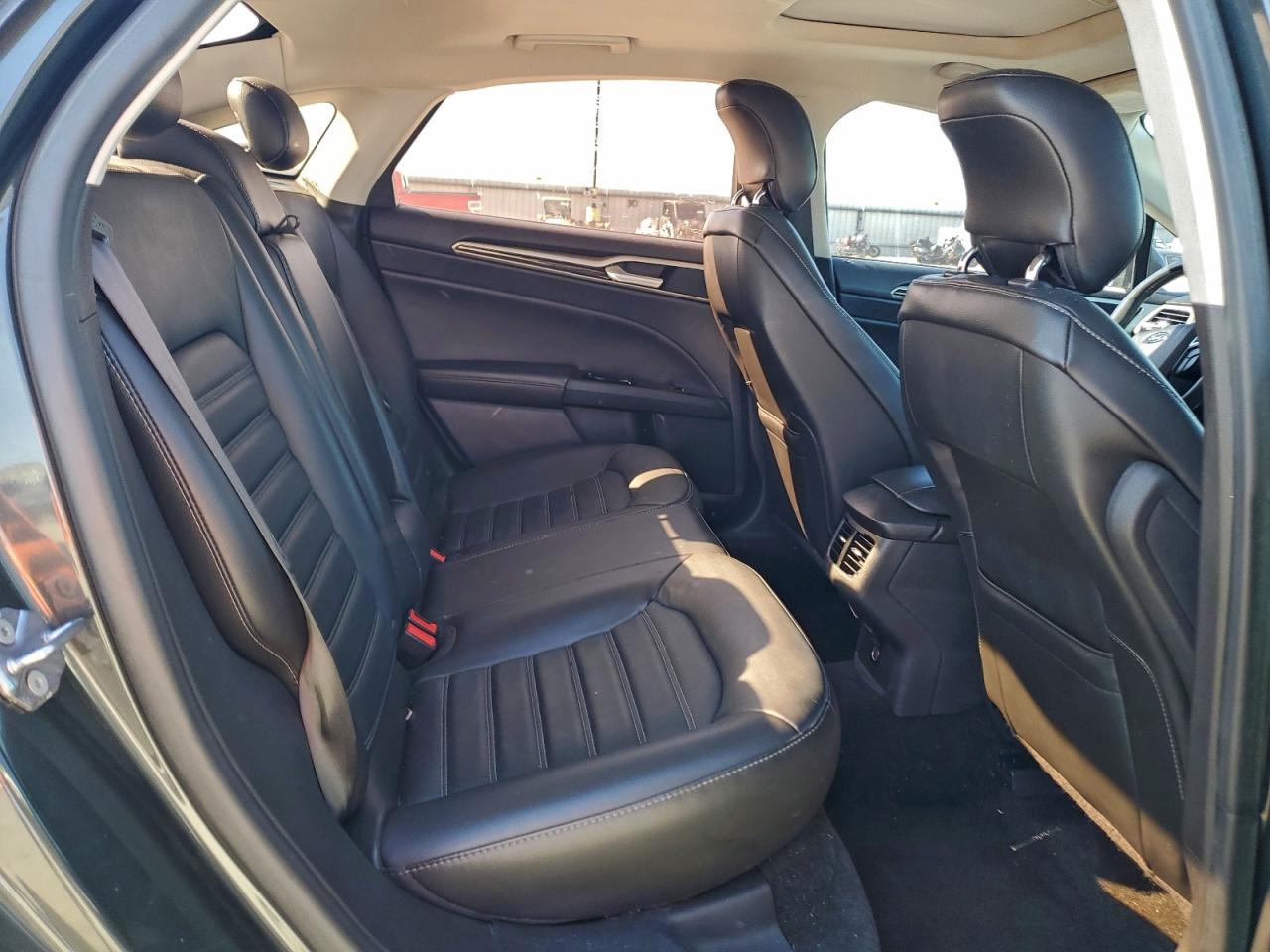 2015 FORD FUSION SE photo 10