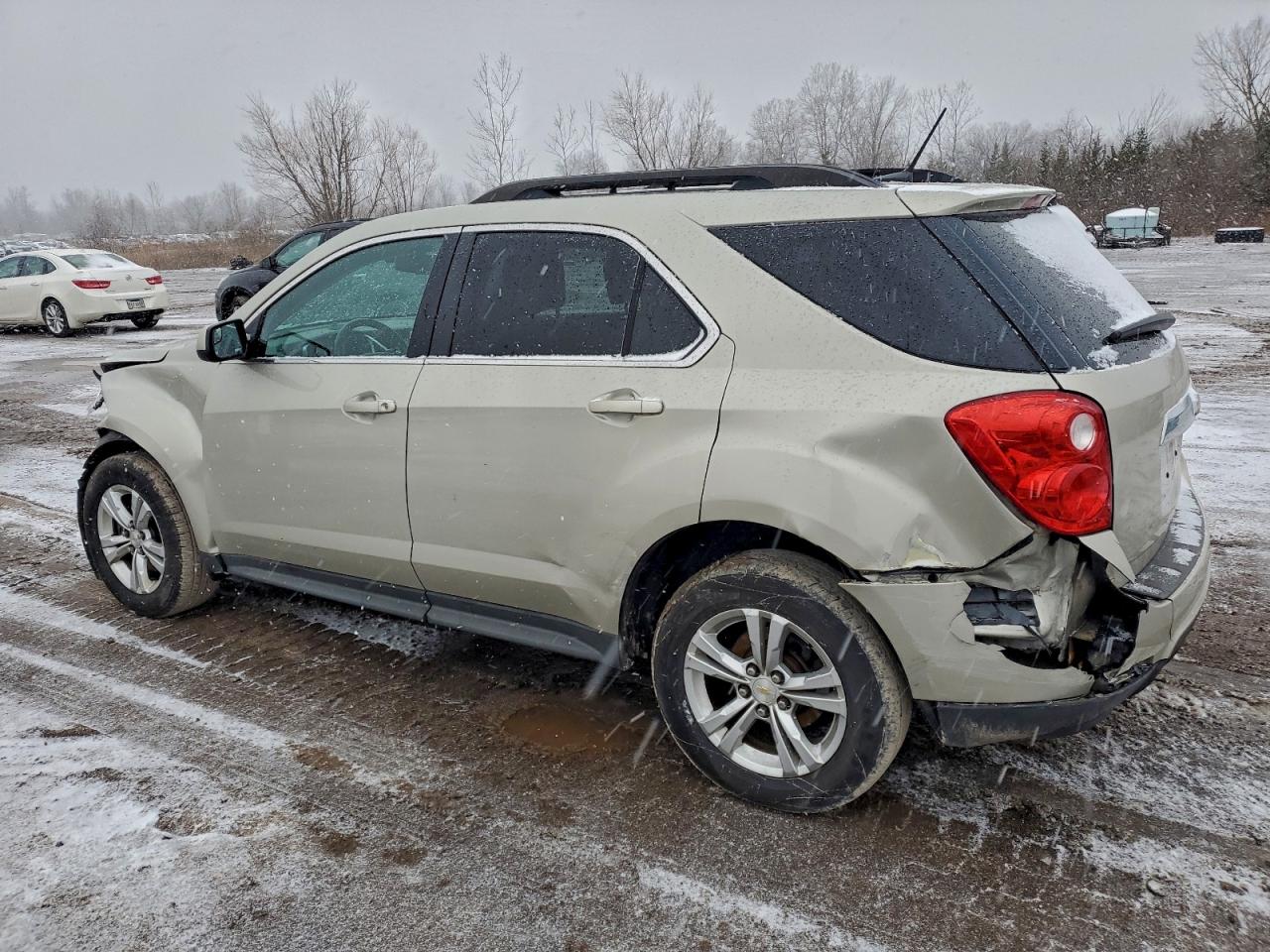 2014 CHEVROLET EQUINOX LT photo 2