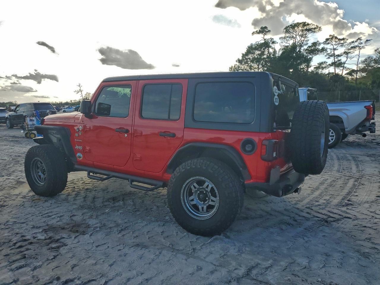 2019 JEEP WRANGLER UNLIMITED SPORT photo 2