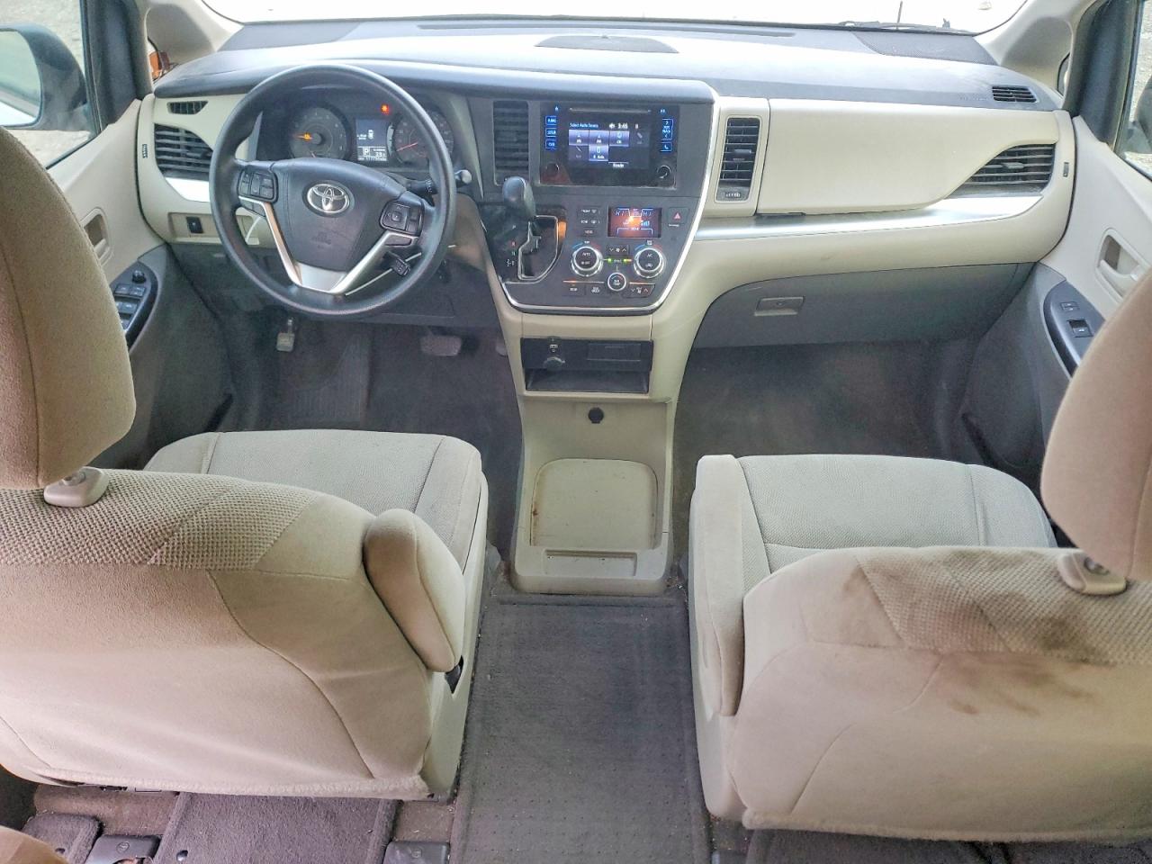 2015 TOYOTA SIENNA photo 15