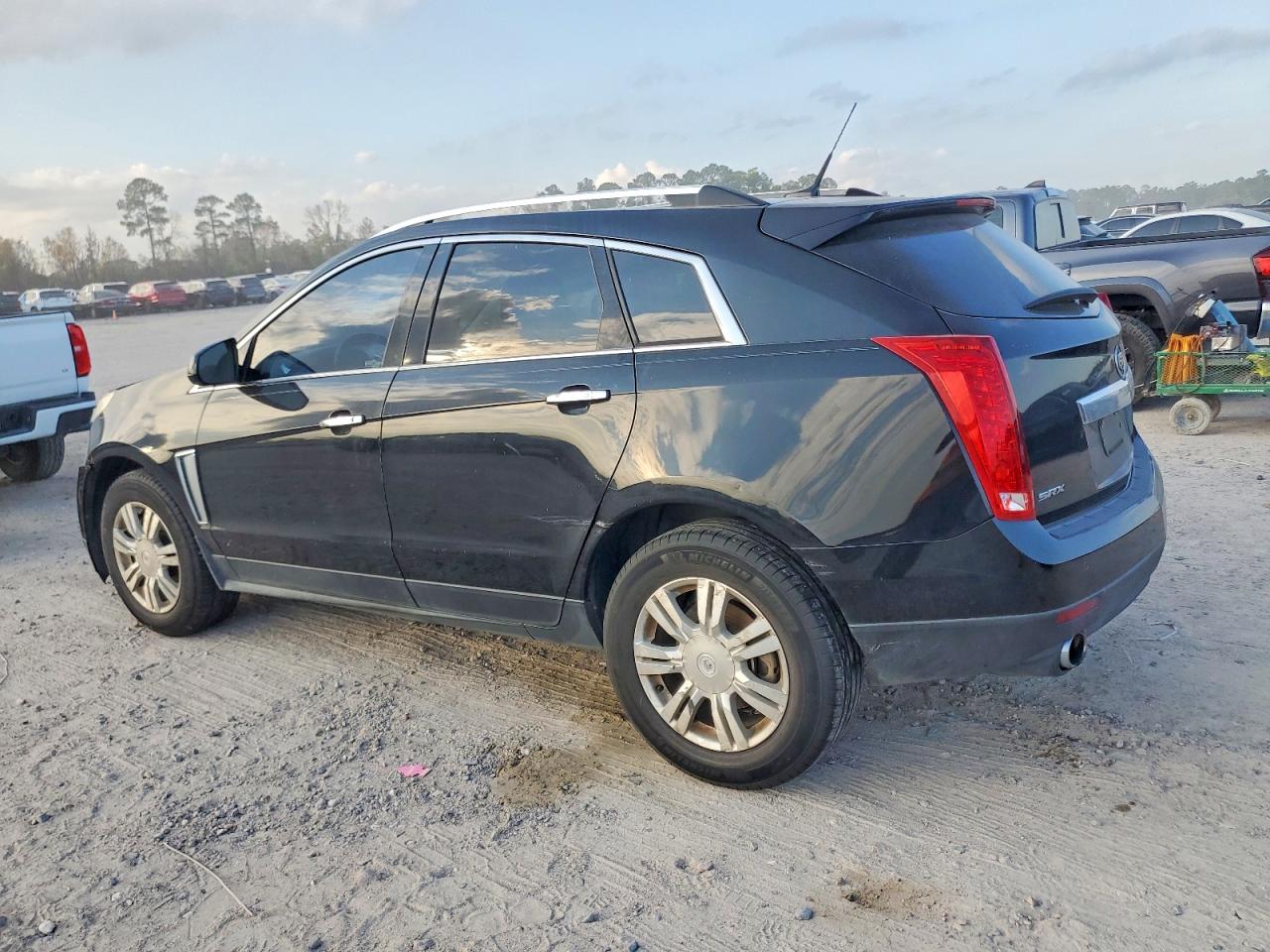 2013 CADILLAC SRX LUXURY COLLECTION photo 3