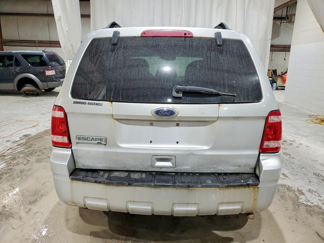 2011 FORD ESCAPE XLT photo 16