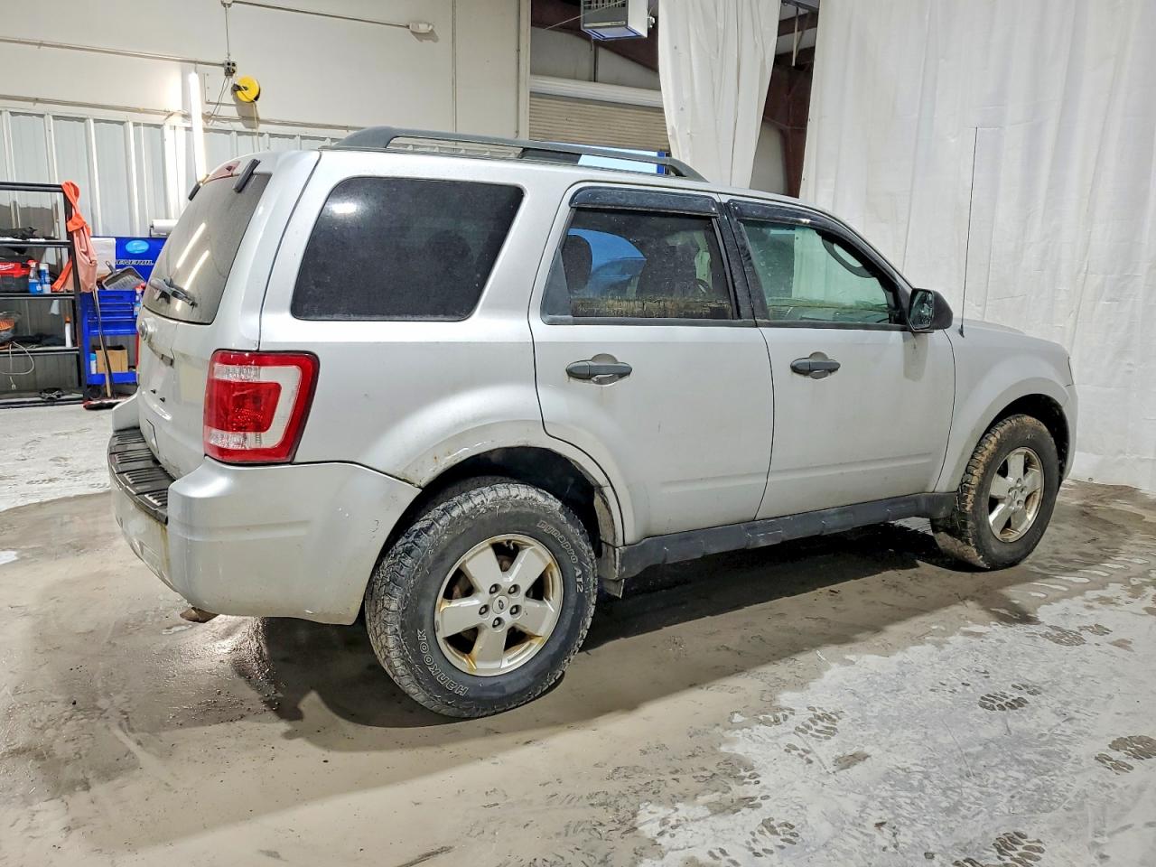 2011 FORD ESCAPE XLT photo 7