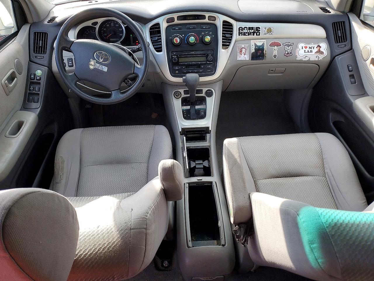 2004 TOYOTA HIGHLANDER photo 15