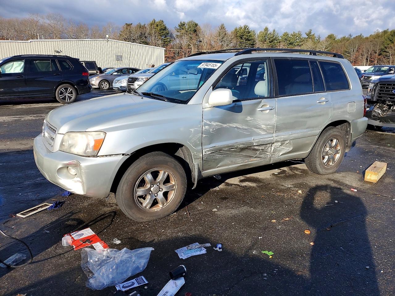 2004 TOYOTA HIGHLANDER