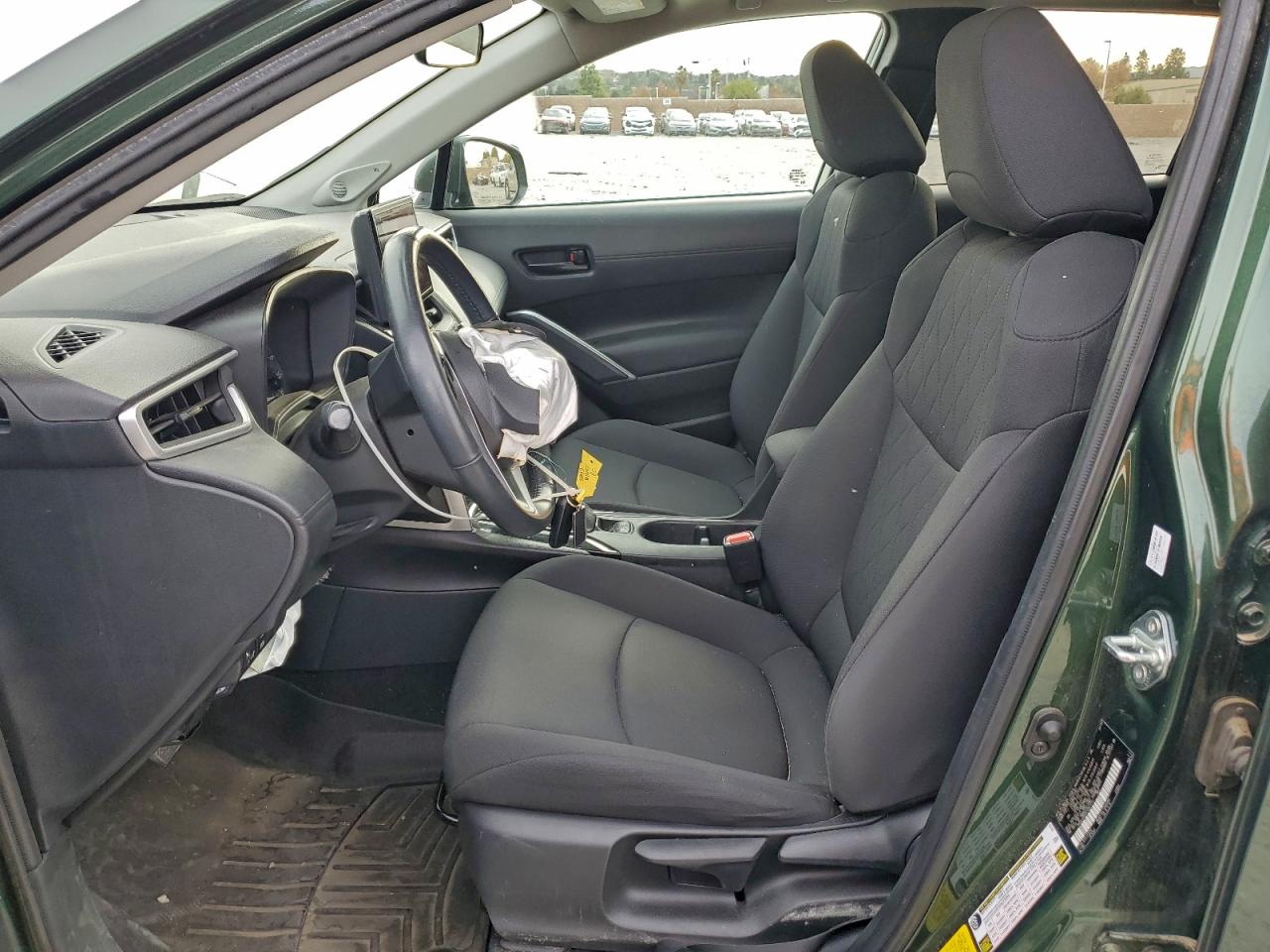 2023 TOYOTA COROLLA CROSS LE photo 13