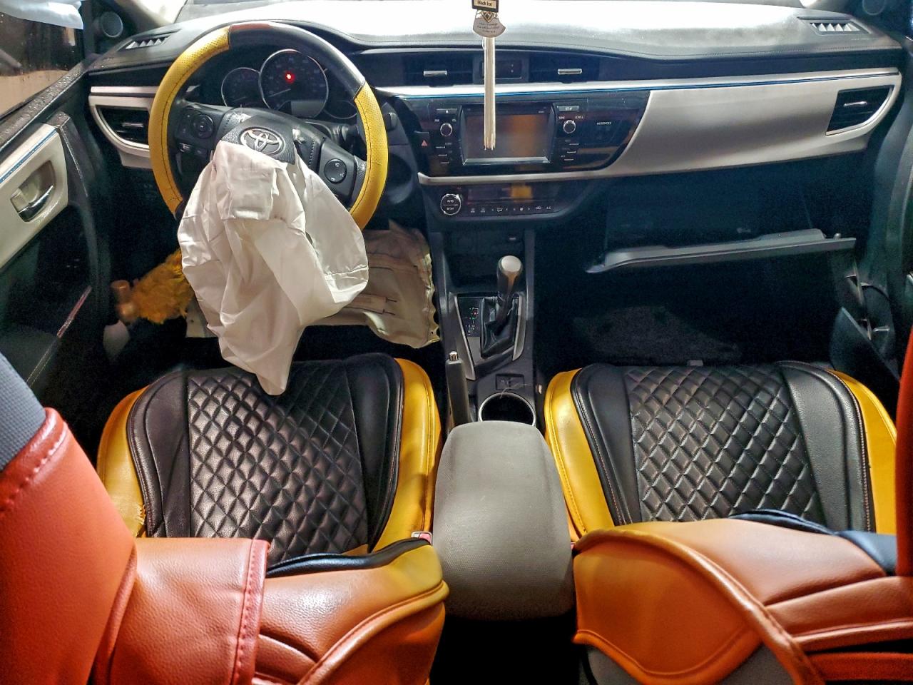 2014 TOYOTA COROLLA L photo 15