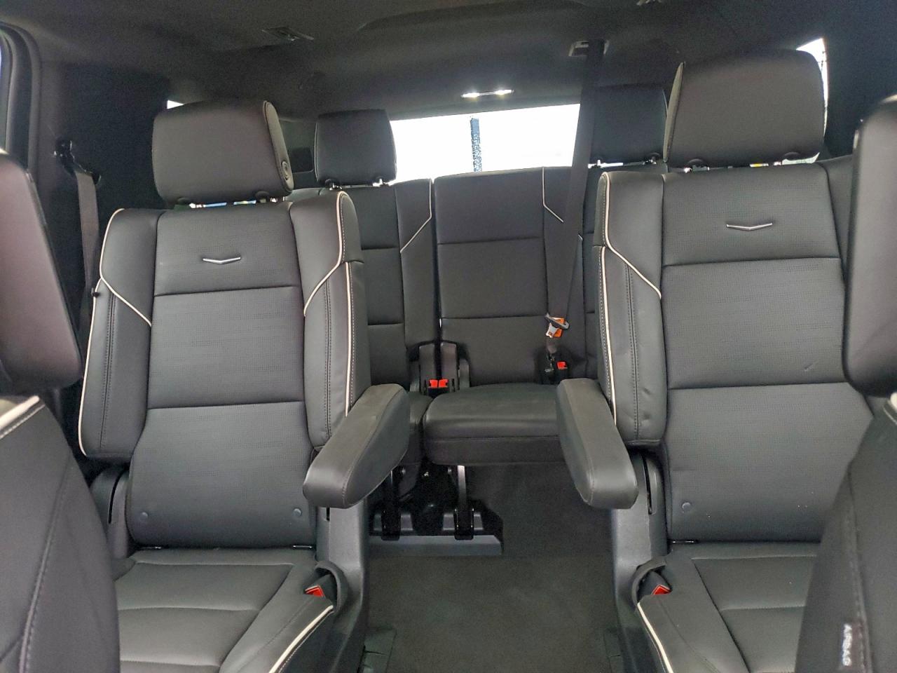 2024 CADILLAC ESCALADE ESV SPORT photo 19
