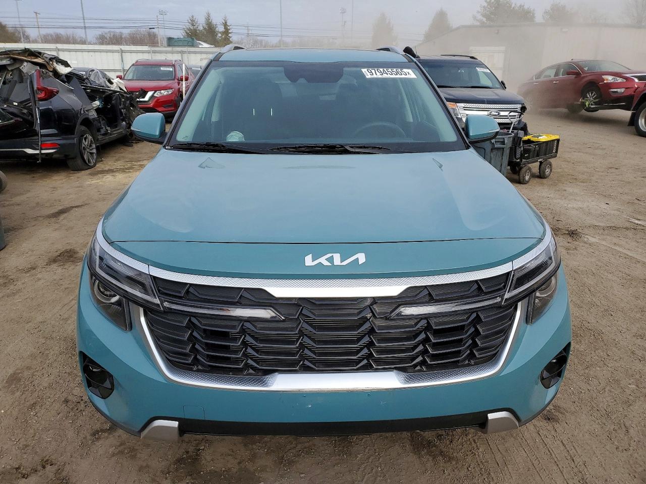 2025 KIA SELTOS EX photo 5
