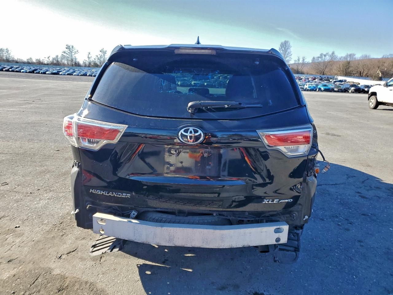 2014 TOYOTA HIGHLANDER XLE photo 6