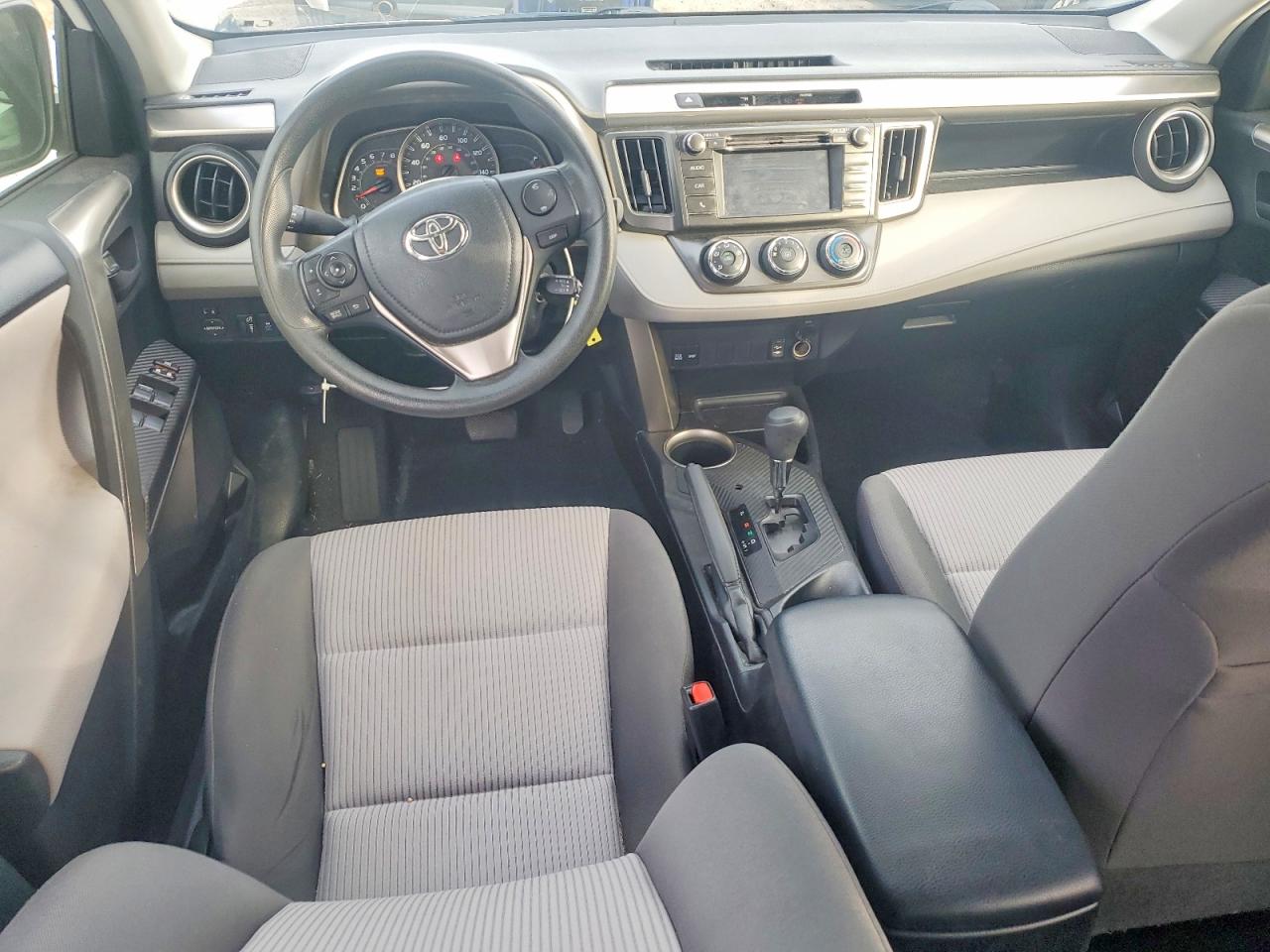 2015 TOYOTA RAV4 LE photo 8