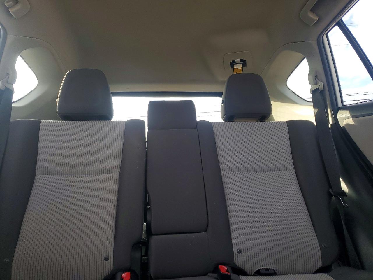 2015 TOYOTA RAV4 LE photo 10