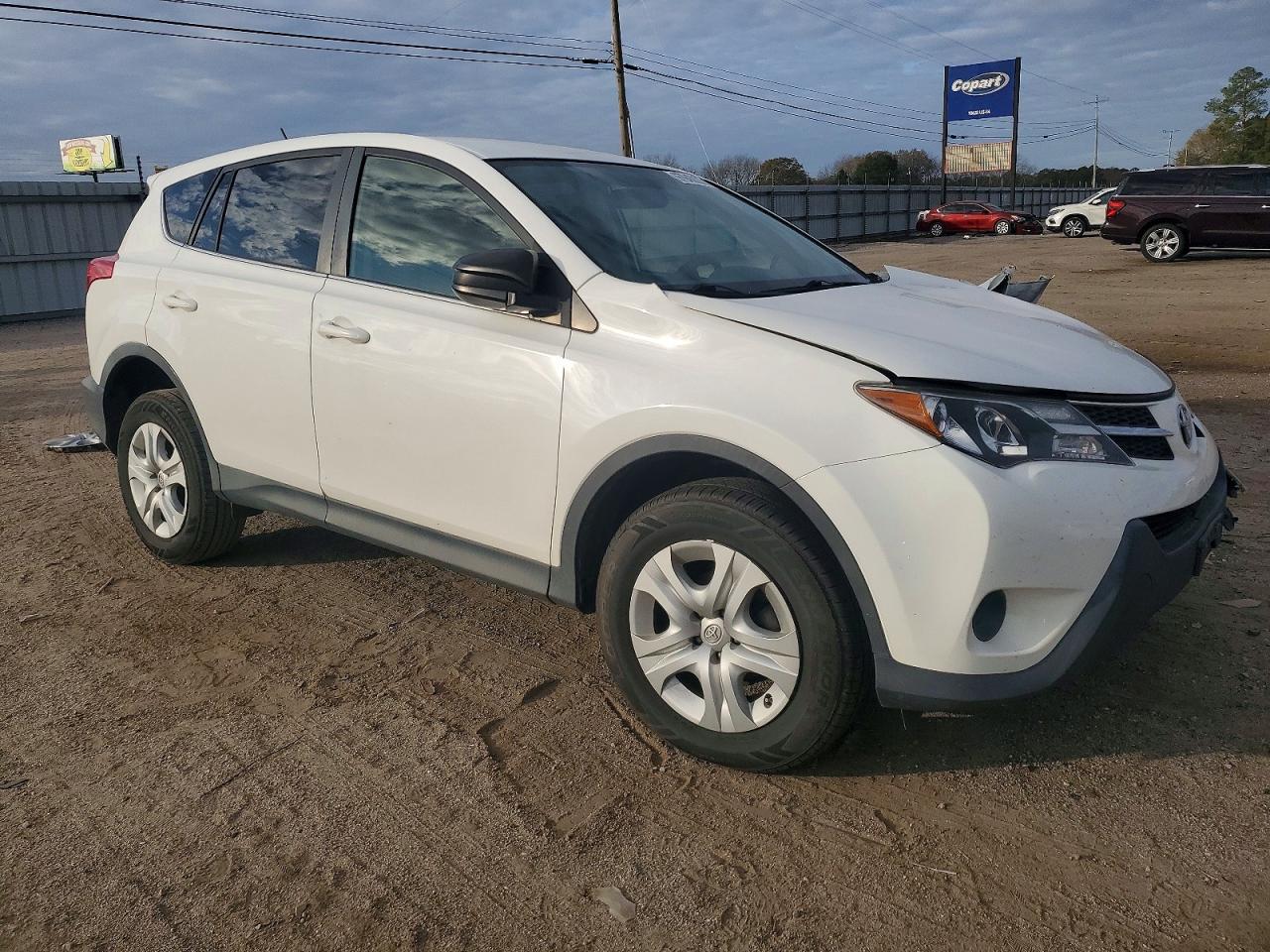 2015 TOYOTA RAV4 LE photo 4