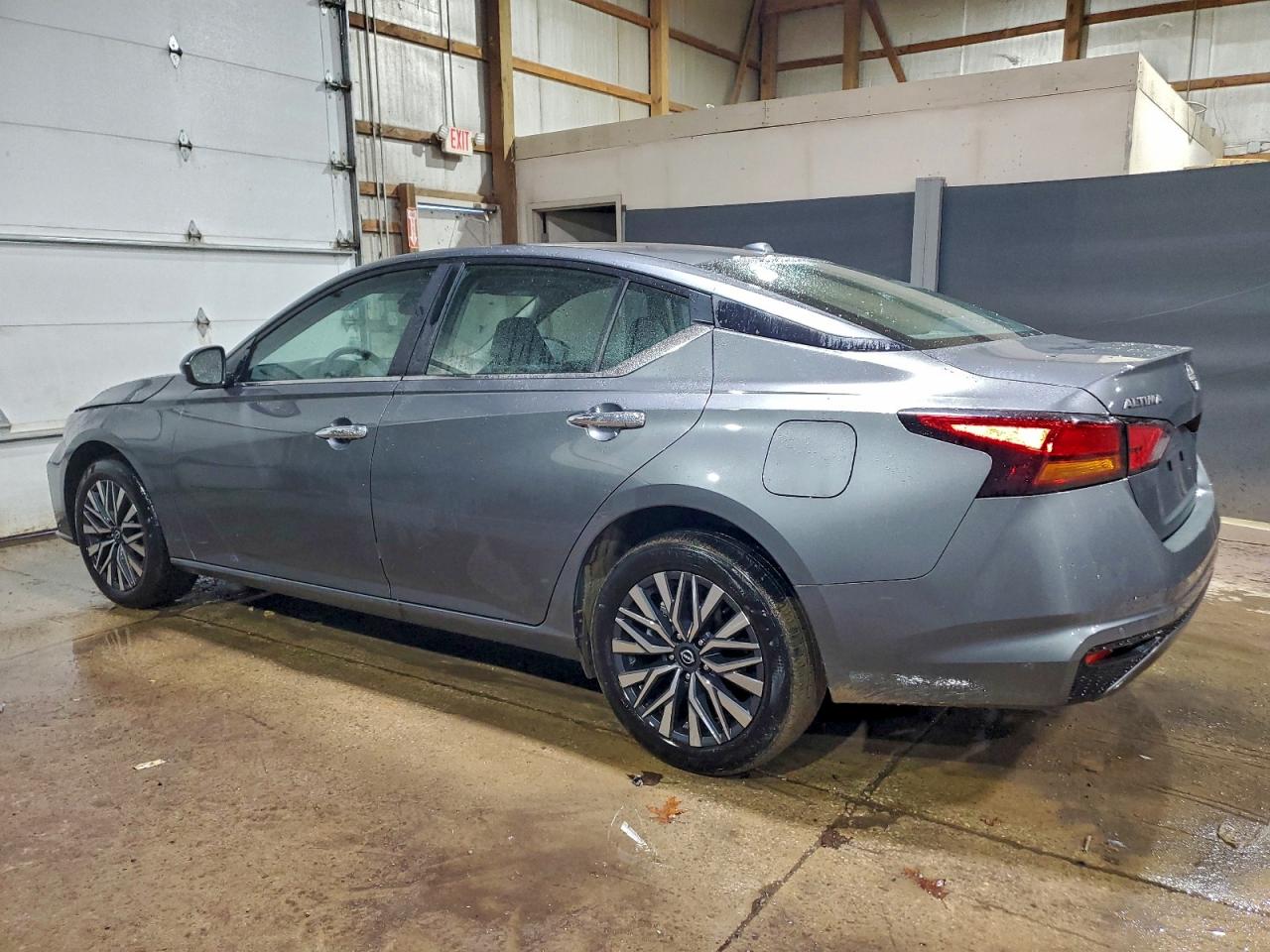 2025 NISSAN ALTIMA SV photo 2