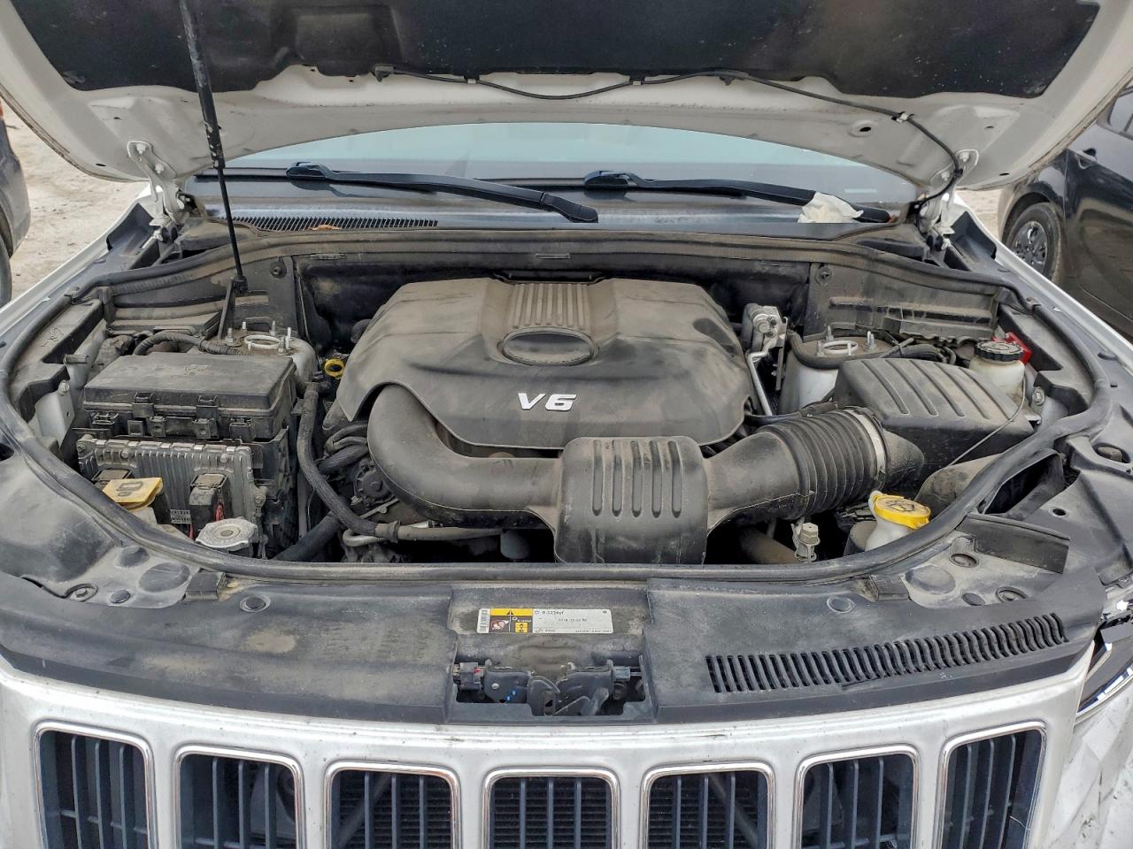 2015 JEEP GRAND CHEROKEE LIMITED photo 12