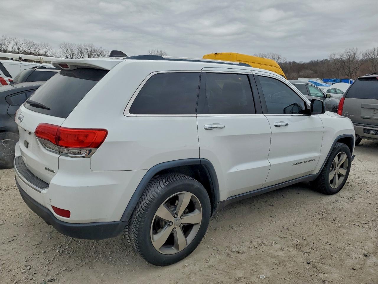 2015 JEEP GRAND CHEROKEE LIMITED photo 3