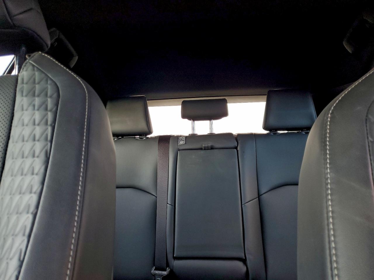 2022 LEXUS UX 250H BASE photo 10