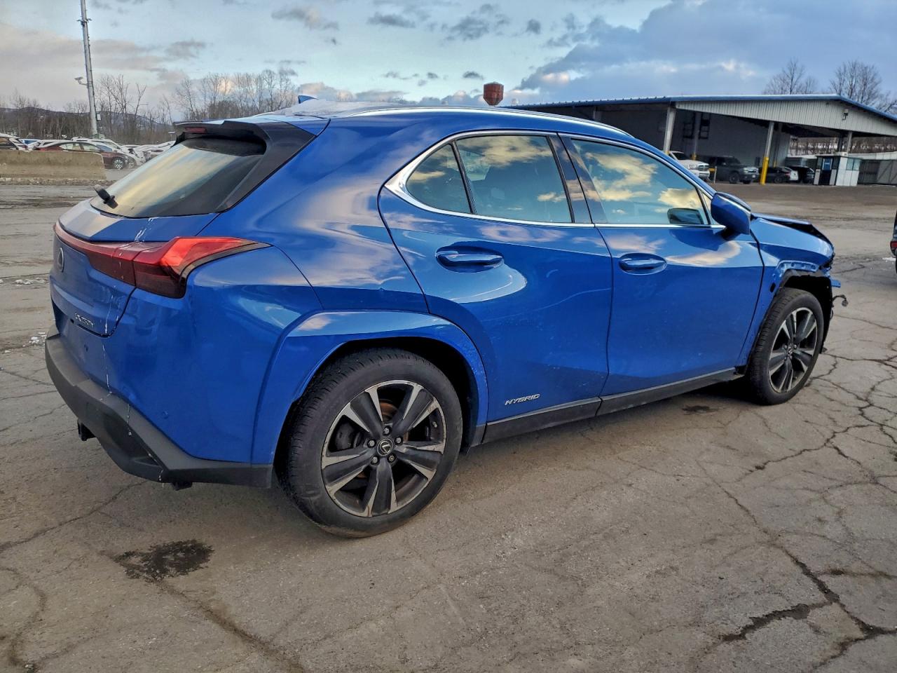 2022 LEXUS UX 250H BASE photo 3