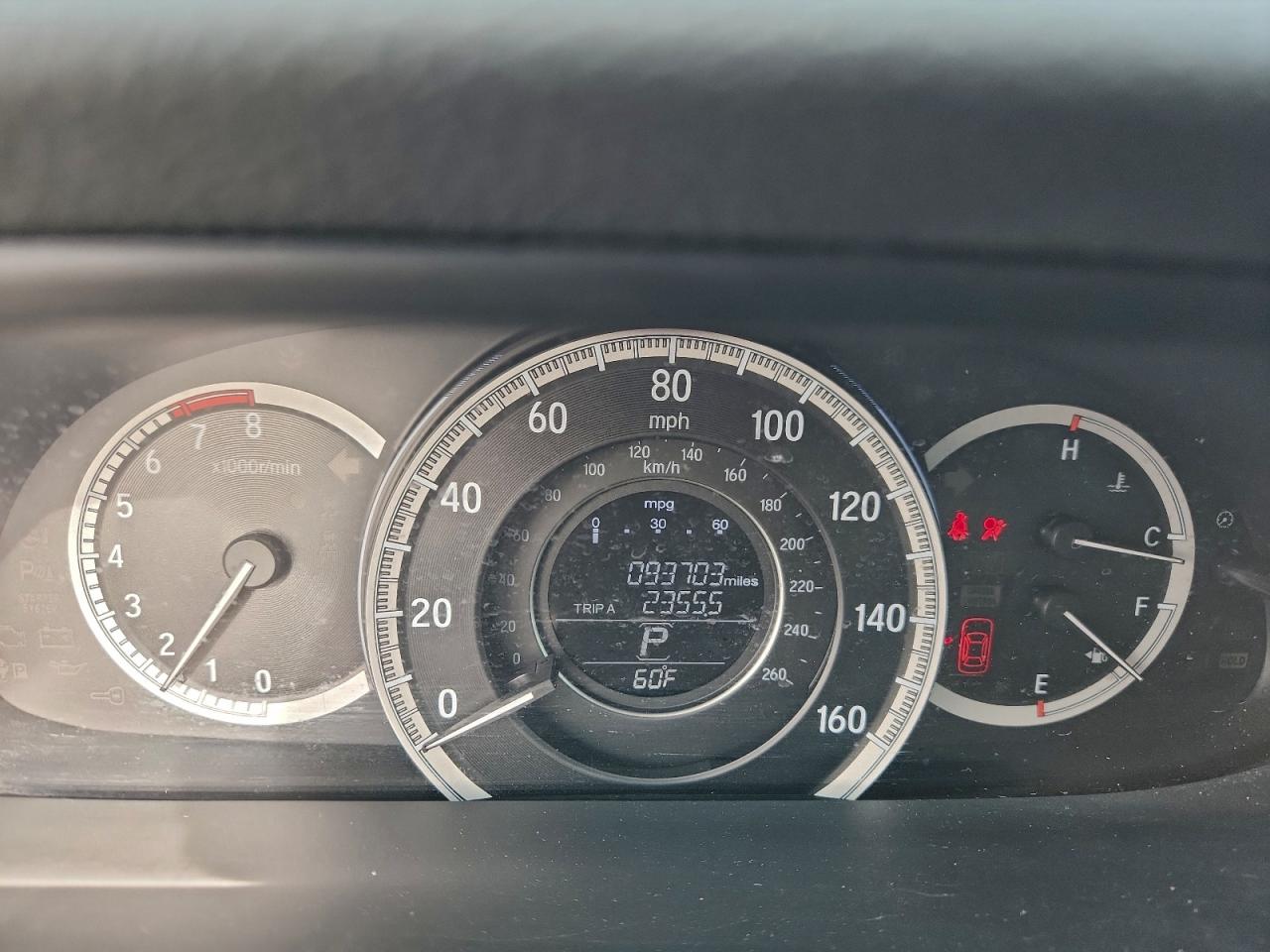 2016 HONDA ACCORD photo 9