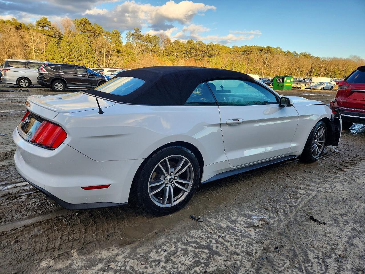 2015 FORD MUSTANG photo 5