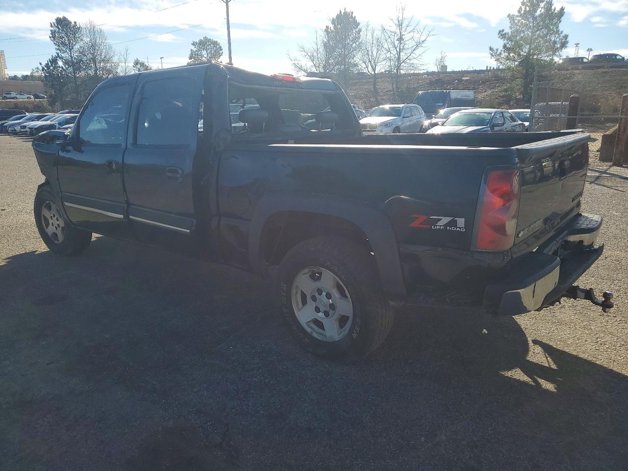 2005 CHEVROLET SILVERADO K1500 photo 2