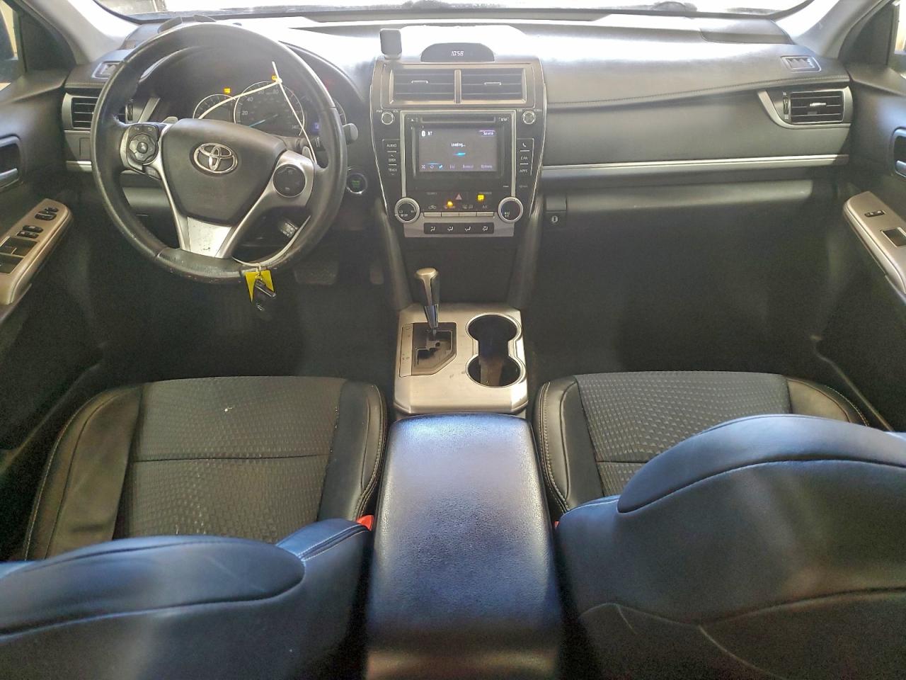 2012 TOYOTA CAMRY SE photo 22
