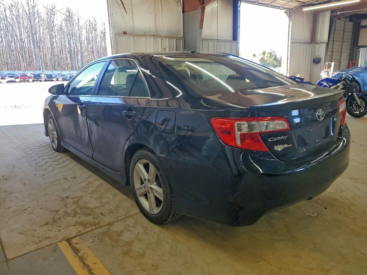 2012 TOYOTA CAMRY SE photo 4