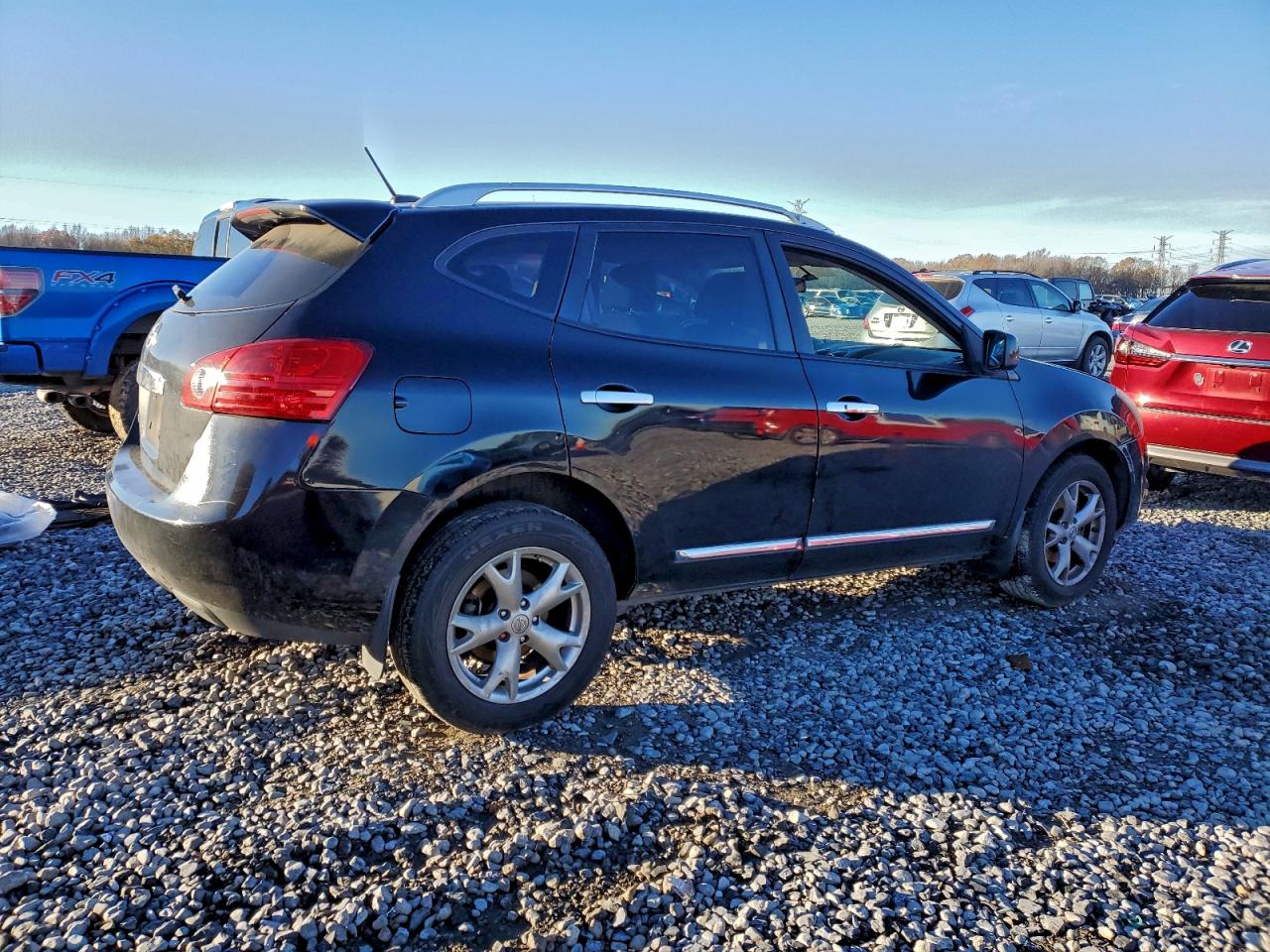 2011 NISSAN ROGUE S photo 3