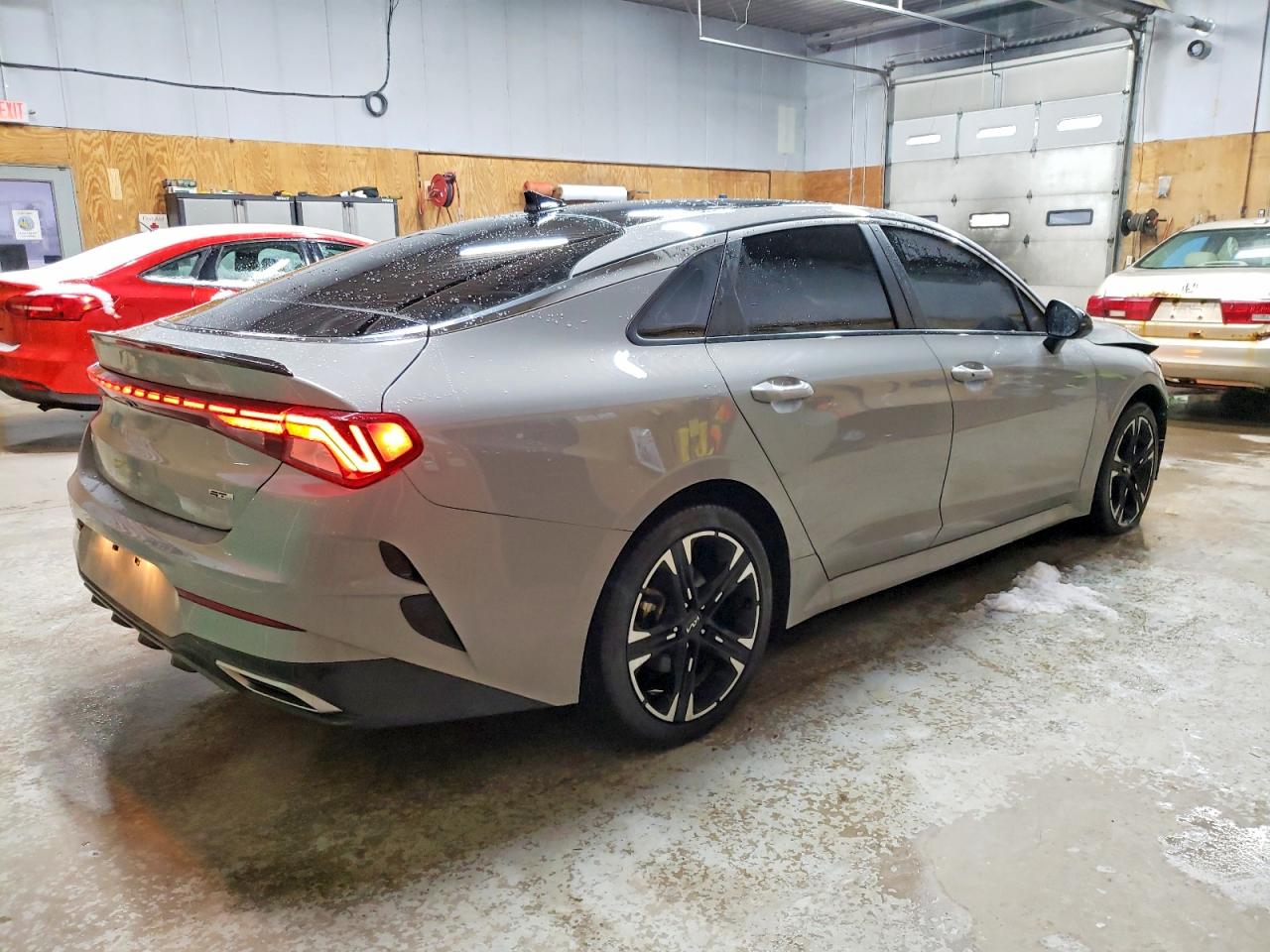 2023 KIA K5 GT LINE photo 3