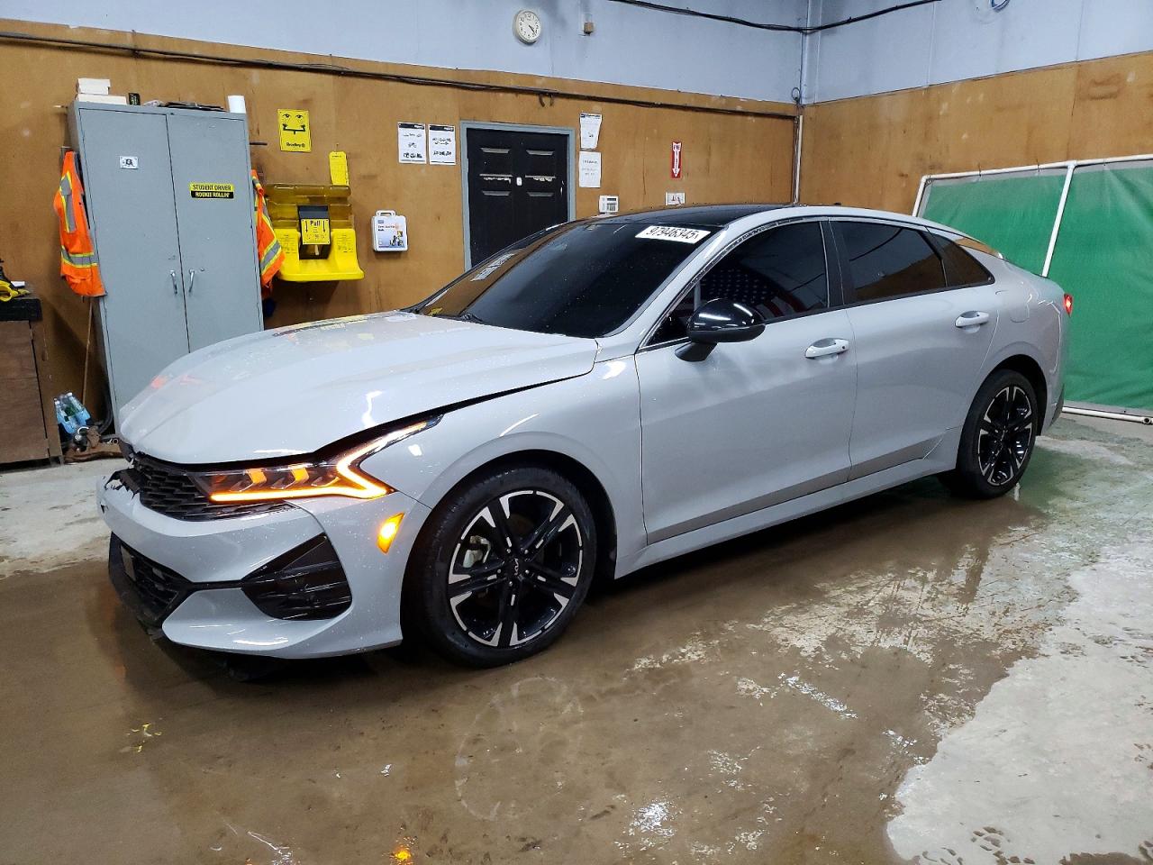 2023 KIA K5