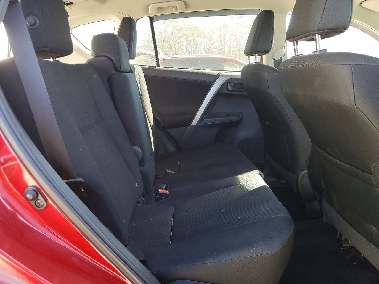 2016 TOYOTA RAV4 LE photo 19