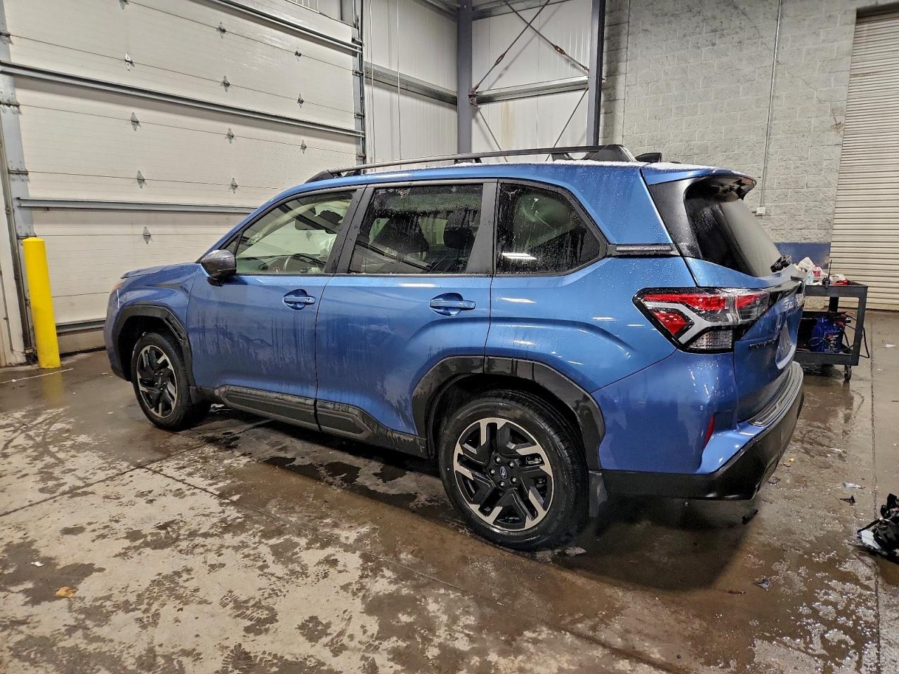 2025 SUBARU FORESTER LIMITED photo 2