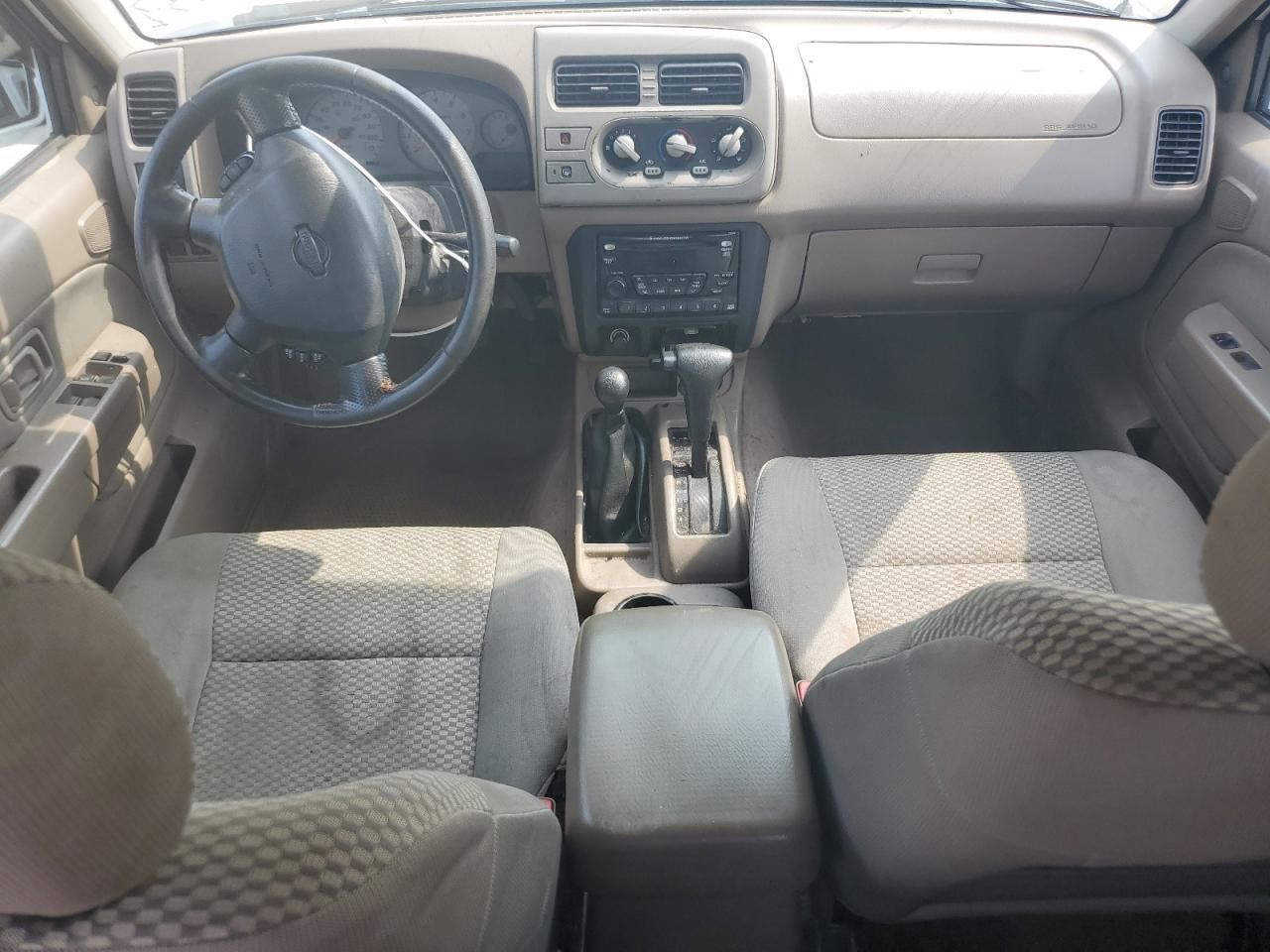 2001 NISSAN FRONTIER CREW CAB XE photo 15