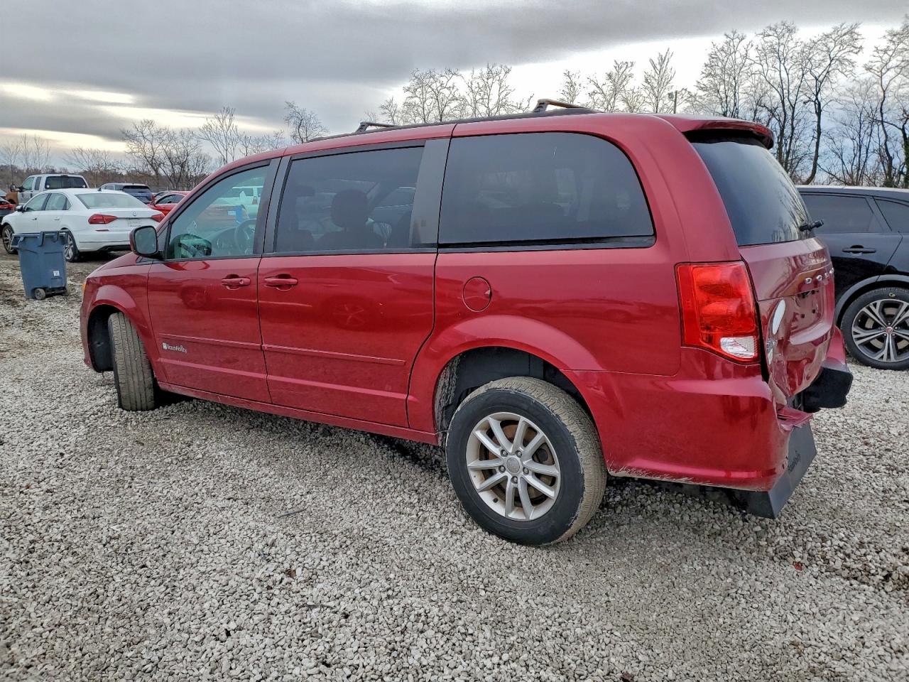 2015 DODGE GRAND CARAVAN SXT photo 2