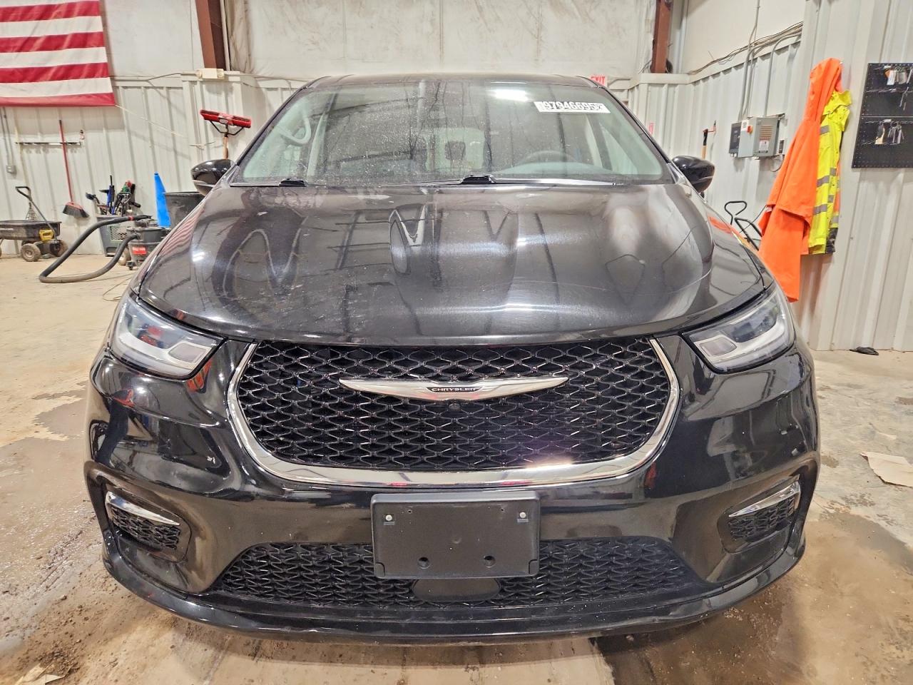 2023 CHRYSLER PACIFICA HYBRID TOURING L photo 9