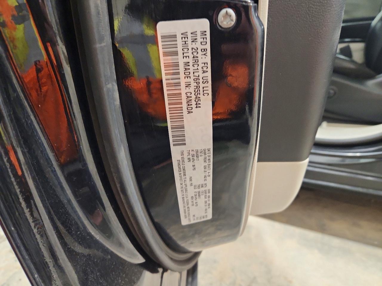 2023 CHRYSLER PACIFICA HYBRID TOURING L photo 25
